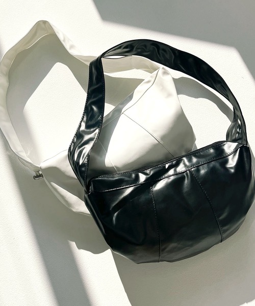 Dita Muaj.（ディータムアージュ）の「くしゅくしゅギャザーショルダー（ショルダーバッグ・レディース・ブラック/ホワイト・FREE）」の17枚目の写真