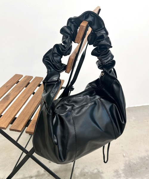 Dita Muaj.（ディータムアージュ）の「くしゅくしゅギャザーショルダー（ショルダーバッグ・レディース・ブラック/ホワイト・FREE）」の20枚目の写真