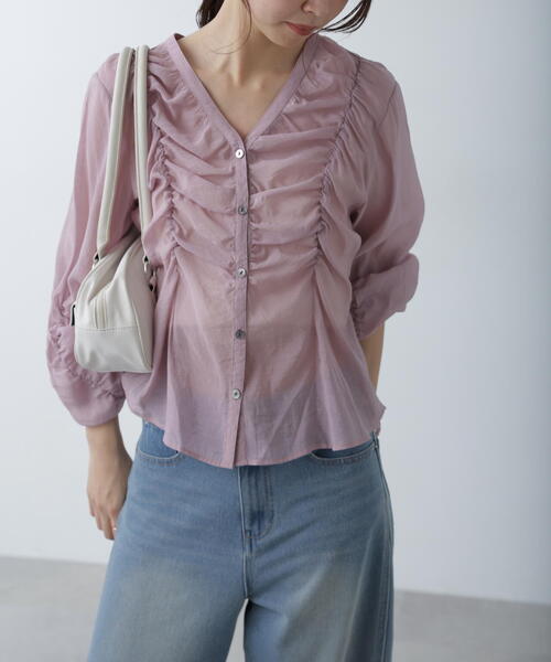 FREE'S MART(フリーズマート)の「◇Vネックシャーリングブラウス(シャツ/ブラウス・レディース・ホワイト/ネイビー/ピンク/ブルー・FREE)」の4枚目の写真