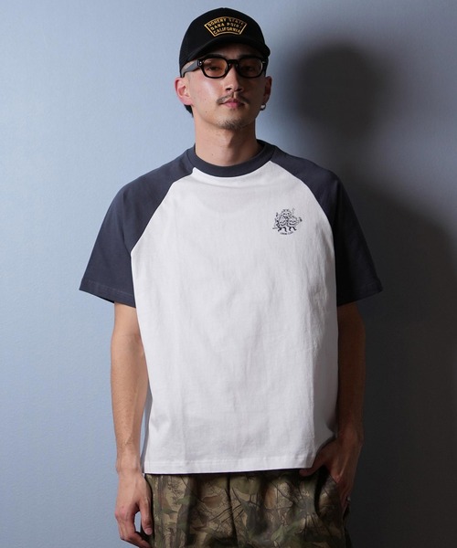 LURKING CLASS（ラーキングクラス）の「【ムラサキスポーツ限定】LURKING CLASS/ラーキングクラス 半袖Tシャツ ラグラン バックプリント ST25STM10（Tシャツ/カットソー・メンズ・ホワイト×グレー/ホワイト×ブラック・XL/L/M）」の6枚目の写真