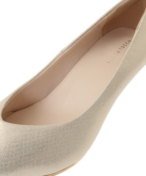YECCA VECCA（イェッカヴェッカ）の「メタルラインパンプス（パンプス・レディース・ベージュ/ゴールド/アイボリー・22.5cm/23.5cm/24.5cm）」の11枚目の写真