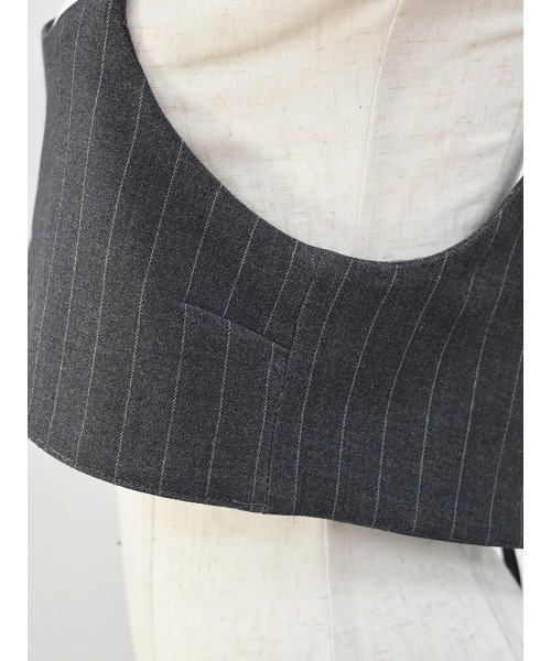 Reurie'（レウリィ）の「ピンストライプリボンビスチェ／pinstripe ribbon bustier レイヤード 重ね着 キャミソール シンプル きれいめ 上品 モード 大人カジュアル モノトーン（キャミソール・レディース・チャコールグレー/ブラック・FREE）」の11枚目の写真