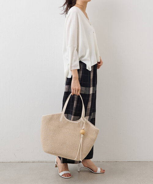 BEARDSLEY(ビアズリー)の「《russet×BEARDSLEY》カゴトートバッグ(トートバッグ・レディース・ブラック/アイボリー・LARGE)」の7枚目の写真