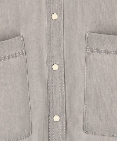 NICOLE white(ニコルホワイト)の「テンセル混デニムシャツ(シャツ/ブラウス・レディース・ブラック/グレー/サックスブルー系・FREE)」の21枚目の写真