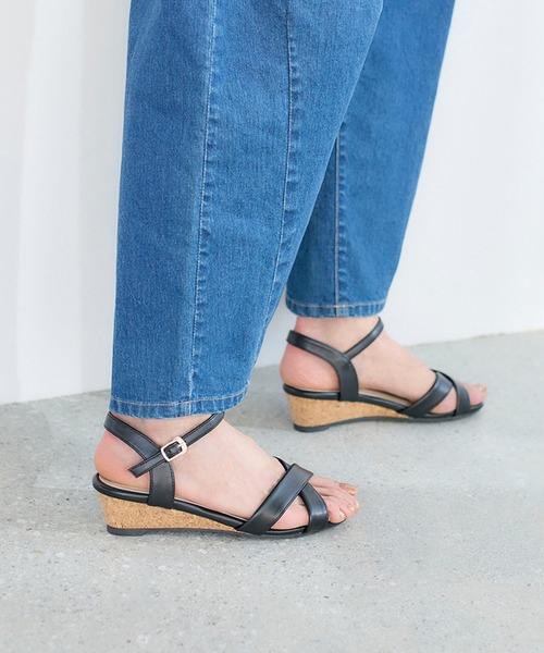 noyau(ノヤウ)の「ヒールクロスベルトサンダル(サンダル・レディース・ブラック/ベージュ/シルバー/キナリ・LL/S/M/L)」の22枚目の写真