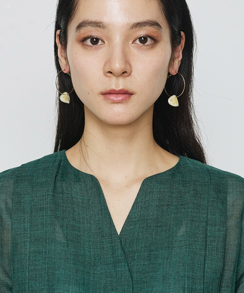 K.T KIYOKO TAKASE（キヨコタカセ）の「ラミーシャツ ドレス（ワンピース・レディース・チャコール/グリーン・7号/9号）」の12枚目の写真