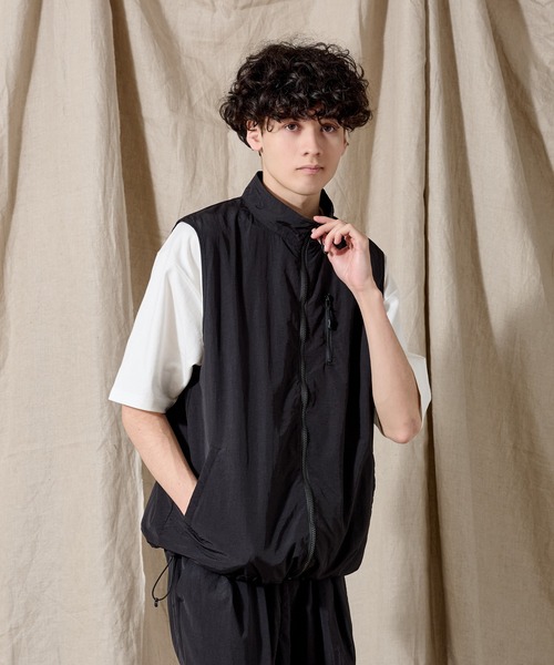 WETTEMPT(ウィテンプト)の「TECH NYLON VEST / テックナイロンベスト(ベスト・メンズ・ネイビー/グレー/ブラック・SMALL/MEDIUM/LARGE)」の8枚目の写真