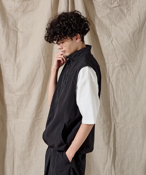 WETTEMPT(ウィテンプト)の「TECH NYLON VEST / テックナイロンベスト(ベスト・メンズ・ネイビー/グレー/ブラック・SMALL/MEDIUM/LARGE)」の9枚目の写真