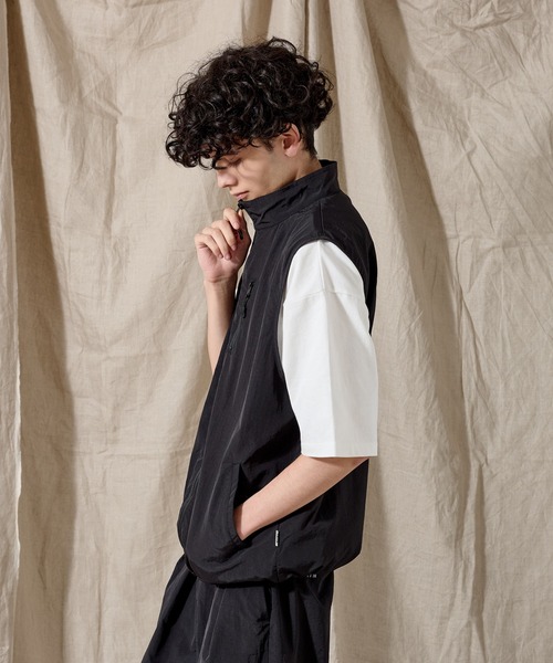 WETTEMPT(ウィテンプト)の「TECH NYLON VEST / テックナイロンベスト(ベスト・メンズ・ネイビー/グレー/ブラック・SMALL/MEDIUM/LARGE)」の10枚目の写真