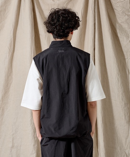 WETTEMPT(ウィテンプト)の「TECH NYLON VEST / テックナイロンベスト(ベスト・メンズ・ネイビー/グレー/ブラック・SMALL/MEDIUM/LARGE)」の11枚目の写真