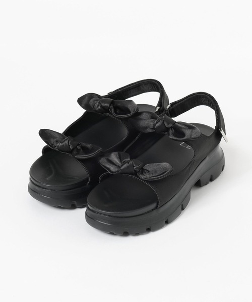 LAKOLE（ラコレ）の「サテンリボンボリュームサンダル / 290762（サンダル・レディース・ブラウン/ブラック・MEDIUM/LARGE）」の16枚目の写真