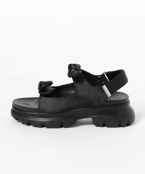 LAKOLE（ラコレ）の「サテンリボンボリュームサンダル / 290762（サンダル・レディース・ブラウン/ブラック・MEDIUM/LARGE）」の13枚目の写真