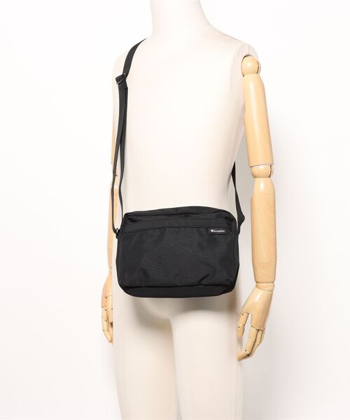 Champion（チャンピオン）の「ショルダーバッグ メンズ レディース チャンピオン champion デモイン No.68602（ショルダーバッグ・メンズ・ブラック/ネイビー・FREE）」の18枚目の写真