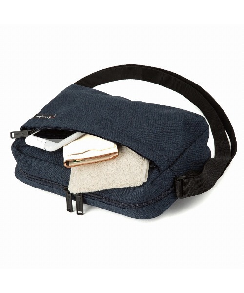 Champion（チャンピオン）の「ショルダーバッグ メンズ レディース チャンピオン champion デモイン No.68602（ショルダーバッグ・メンズ・ブラック/ネイビー・FREE）」の11枚目の写真