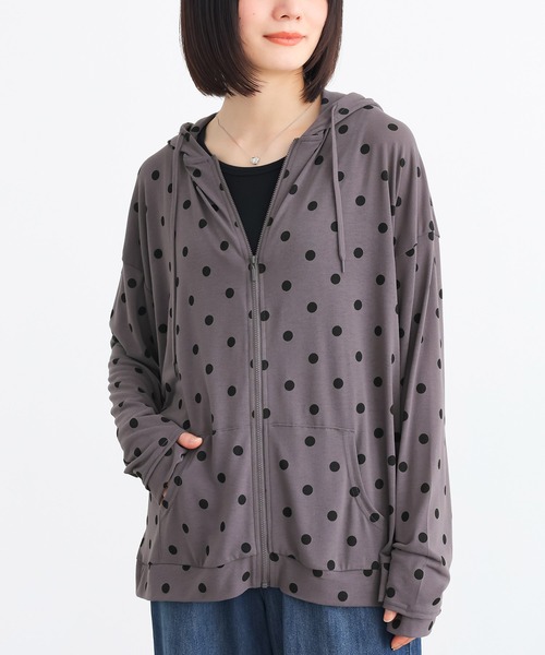 n'OrLABEL(ノアールレーベル)の「【UVカット・吸水速乾・イージーケア】シアーパーカー(パーカー・レディース・オフホワイト/ブルー/グレー/モカ/ピンク/ブラック/グレー系1・1/2)」の4枚目の写真