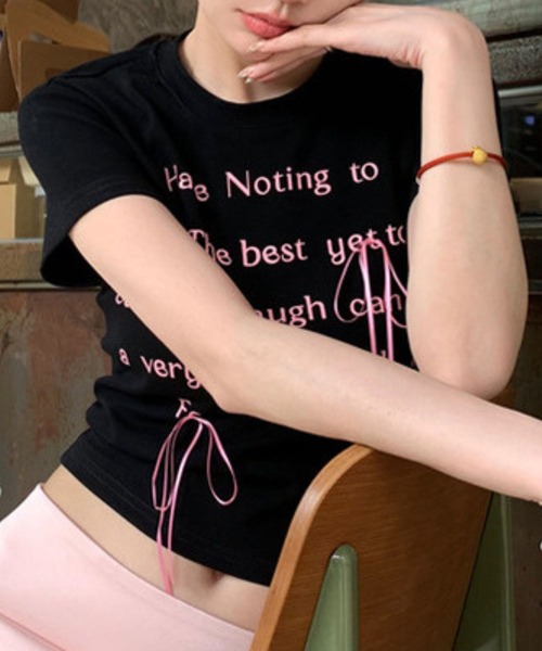 SPIGA（スピーガ）の「ﾛｺﾞﾌﾟﾘﾝﾄﾘﾎﾞﾝﾁｬｰﾑ半袖ﾁﾋﾞTｼｬﾂ（Tシャツ/カットソー・レディース・ブラック/ホワイト・SMALL/MEDIUM/LARGE）」の4枚目の写真