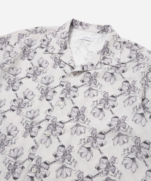 Saturdays NYC（サタデーズ ニューヨークシティ ）の「Canty Floral Print SS Shirt（シャツ/ブラウス・メンズ・ブラック/ホワイト・L/M/S/XL）」の4枚目の写真