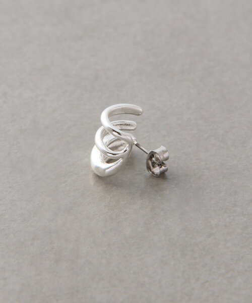 LIVETART（リヴェタート）の「3連スモールカールピアス（ピアス（両耳用）・レディース・シルバー・FREE）」の5枚目の写真