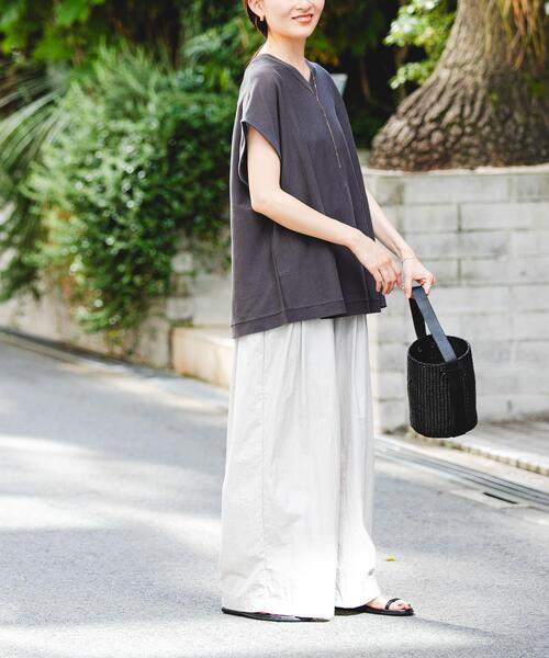 URBAN RESEARCH（アーバンリサーチ）の「『UVカット』2WAYフレンチスリーブニット（ニット/セーター・レディース・オフホワイト/チャコールグレー/ベージュ/ネイビー・FREE）」の11枚目の写真