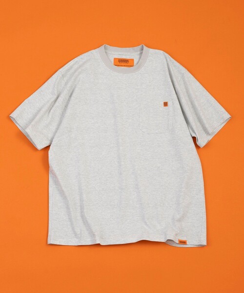 UNIVERSAL OVERALL(ユニバーサルオーバーオール)の「UNIVERSAL OVERALL/ユニバーサルオーバーオール 別注 ピンボーダー ワークポケット TEE(Tシャツ/カットソー・メンズ・グレー/ブラック・LARGE/MEDIUM)」の3枚目の写真