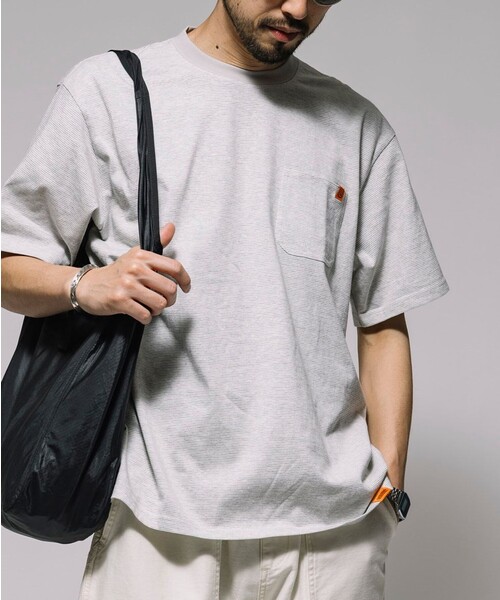 UNIVERSAL OVERALL(ユニバーサルオーバーオール)の「UNIVERSAL OVERALL/ユニバーサルオーバーオール 別注 ピンボーダー ワークポケット TEE(Tシャツ/カットソー・メンズ・グレー/ブラック・LARGE/MEDIUM)」の19枚目の写真