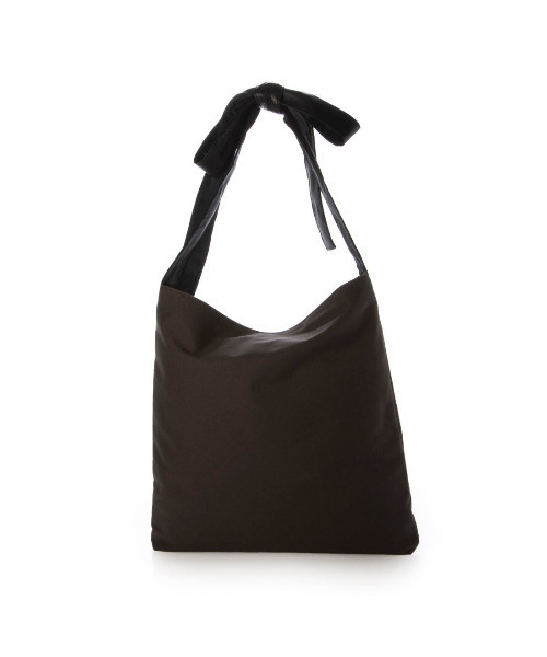 perche(ペルケ)の「ペルケ perche / FOOD TEXTILE×牛革ソフトリボンハンドルトート(トートバッグ・レディース・アイボリー/ブラック/イエロー・FREE)」の10枚目の写真