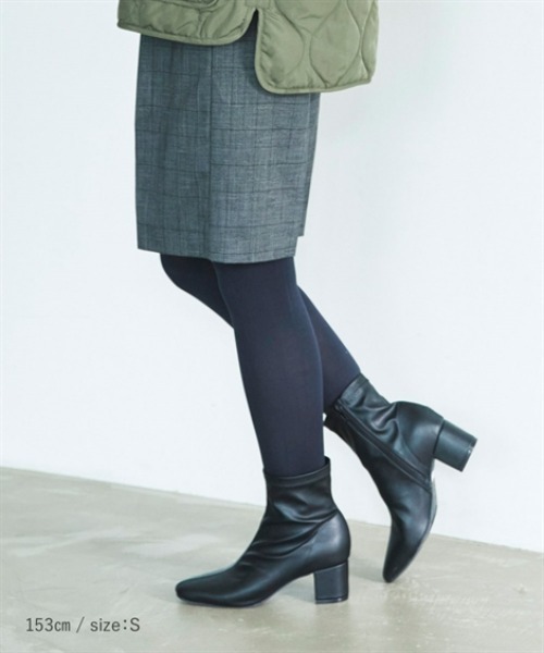 Petitjo（プッチージョ）の「小さいサイズ　防水・防滑スクエアトゥショートブーツ　低身長さん・小柄女性（ブーツ・レディース・アイボリー/ブラック・SS/S/M）」の21枚目の写真