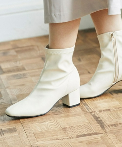 Petitjo（プッチージョ）の「小さいサイズ　防水・防滑スクエアトゥショートブーツ　低身長さん・小柄女性（ブーツ・レディース・アイボリー/ブラック・SS/S/M）」の19枚目の写真