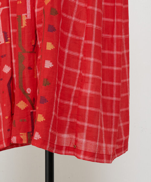 BEARDSLEY（ビアズリー）の「ジャンダニギャザーワンピース（ワンピース・レディース・サックスブルー/レッド・FREE）」の10枚目の写真