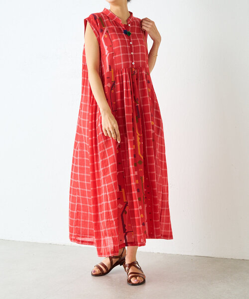 BEARDSLEY（ビアズリー）の「ジャンダニギャザーワンピース（ワンピース・レディース・サックスブルー/レッド・FREE）」の22枚目の写真