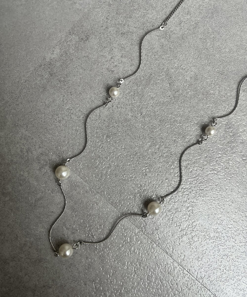 Chez toi（シェトワ）の「ねじりパールネックレス（ネックレス・レディース・ゴールド/シルバー・FREE）」の3枚目の写真