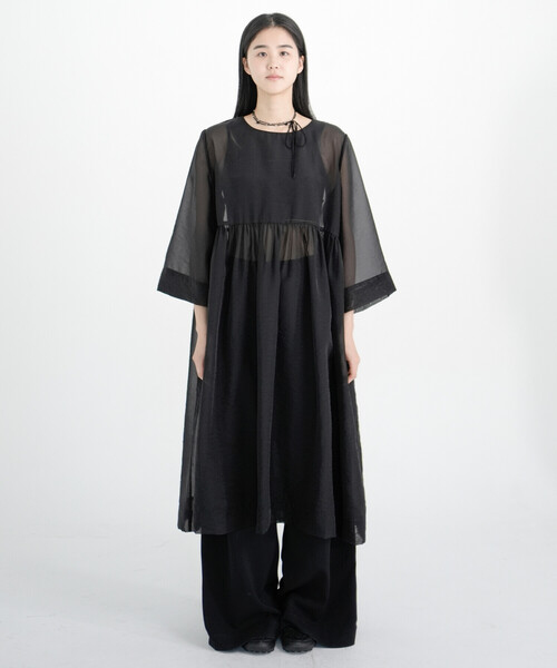 Bshop（ビショップ）の「eunoia | オーガンザラウンドネックワンピース WOMEN（ワンピース・レディース・ブラック・ONE）」の15枚目の写真