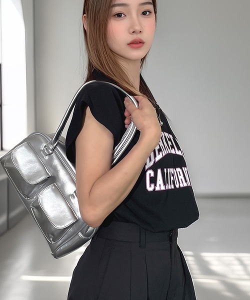 Candlestick(キャンドルスティック)の「ゆったり フレンチスリーブ T ノースリーブ 接触冷感 UVカット 韓国 ストリート(Tシャツ/カットソー・レディース・ダークグリーン/ブラック系2/ホワイト系2/ネイビー/スミクロ/ホワイト系1/ブラック系3/ブラック系1・M/LL/L)」の11枚目の写真