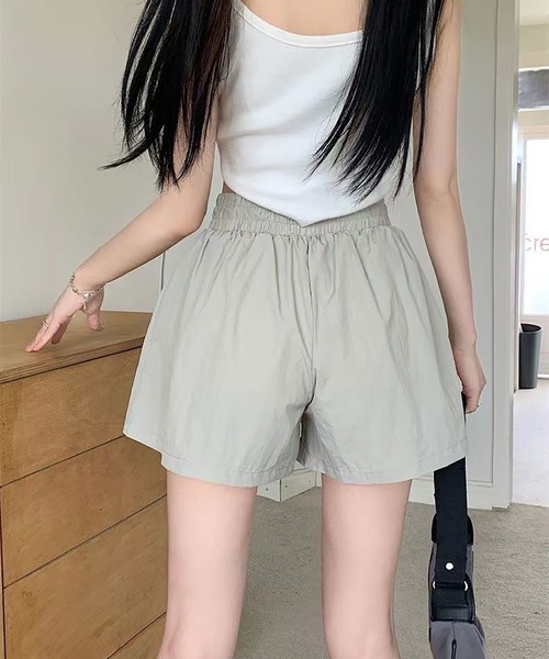 NinaetLina(ニナエリナ)の「ショートパンツ(その他パンツ・レディース・ブラック/ベージュ/チャコール・S/M/L)」の16枚目の写真