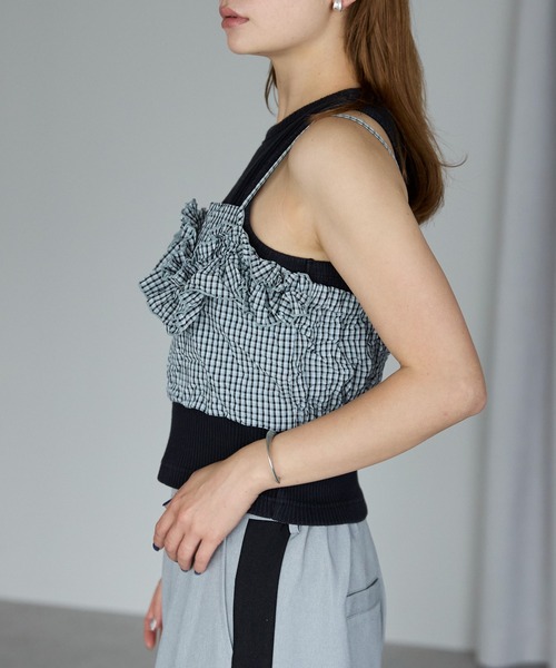 r.（アールドット）の「ワッシャーチェック　フリルビスチェ（キャミソール・レディース・グリーン/ブルー/ブラック・FREE）」の4枚目の写真