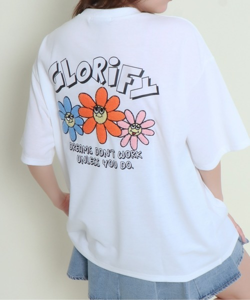 GORGE(ゴージ)の「《サガラ刺繍×カラフルフラワー》レディース Tシャツ オーバーサイズ ロゴ バックデザイン 春夏秋(Tシャツ/カットソー・レディース・ピンク/ブラック/オフホワイト・F)」の1枚目の写真