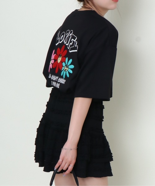 GORGE(ゴージ)の「《サガラ刺繍×カラフルフラワー》レディース Tシャツ オーバーサイズ ロゴ バックデザイン 春夏秋(Tシャツ/カットソー・レディース・ピンク/ブラック/オフホワイト・F)」の5枚目の写真