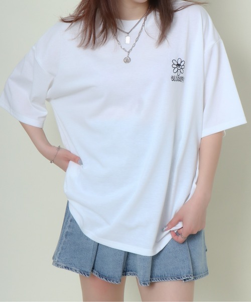 GORGE(ゴージ)の「《サガラ刺繍×カラフルフラワー》レディース Tシャツ オーバーサイズ ロゴ バックデザイン 春夏秋(Tシャツ/カットソー・レディース・ピンク/ブラック/オフホワイト・F)」の14枚目の写真