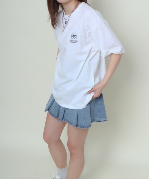 GORGE(ゴージ)の「《サガラ刺繍×カラフルフラワー》レディース Tシャツ オーバーサイズ ロゴ バックデザイン 春夏秋(Tシャツ/カットソー・レディース・ピンク/ブラック/オフホワイト・F)」の15枚目の写真