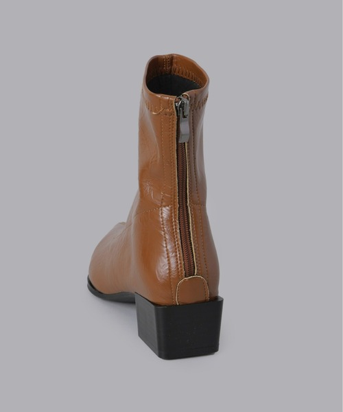 Olu.(オルドット)の「ポインテッドトゥブーツ(ブーツ・レディース・ブラック/キャメル・37/39/35)」の15枚目の写真