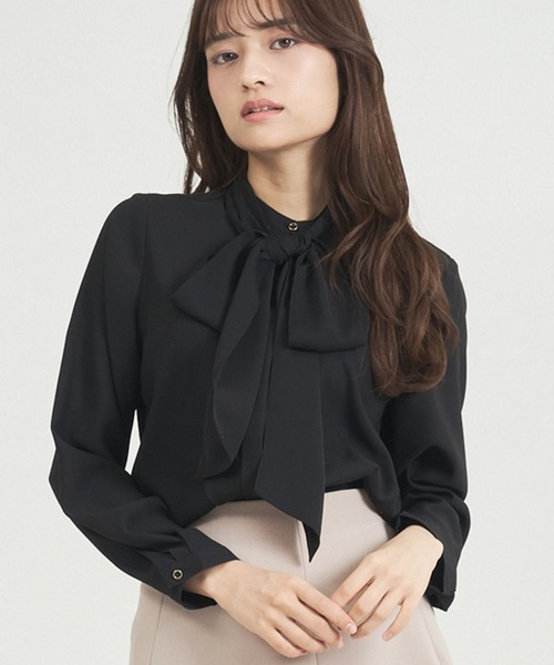 MISCH MASCH（ミッシュマッシュ）の「WEB限定 2025秋冬新作 リボンボウタイブラウス（シャツ/ブラウス・レディース・ホワイト/ブラック/ピンク・ﾌﾘ-）」の2枚目の写真