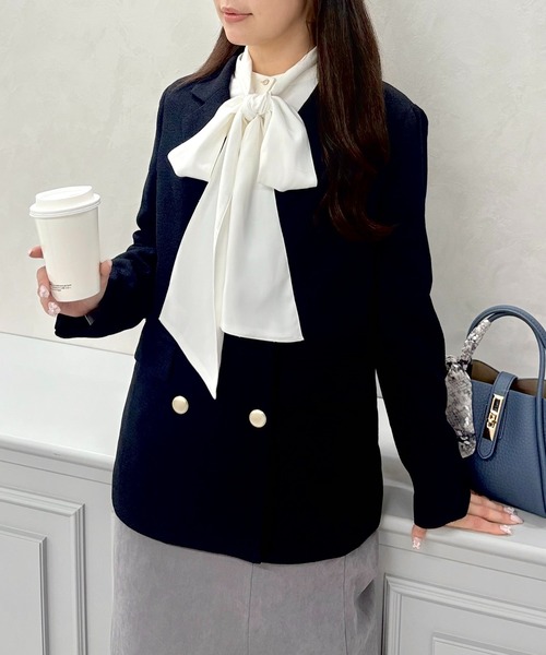 MISCH MASCH（ミッシュマッシュ）の「WEB限定 2025秋冬新作 リボンボウタイブラウス（シャツ/ブラウス・レディース・ホワイト/ブラック/ピンク・ﾌﾘ-）」の5枚目の写真