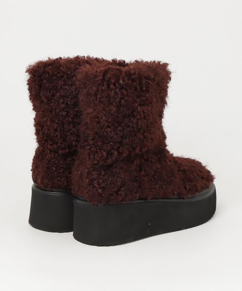 THE YOn（ザヨン）の「厚底シープボアブーツ（ブーツ・レディース・ブラック/ブラウン/グレイッシュベージュ・39/38/37）」の19枚目の写真