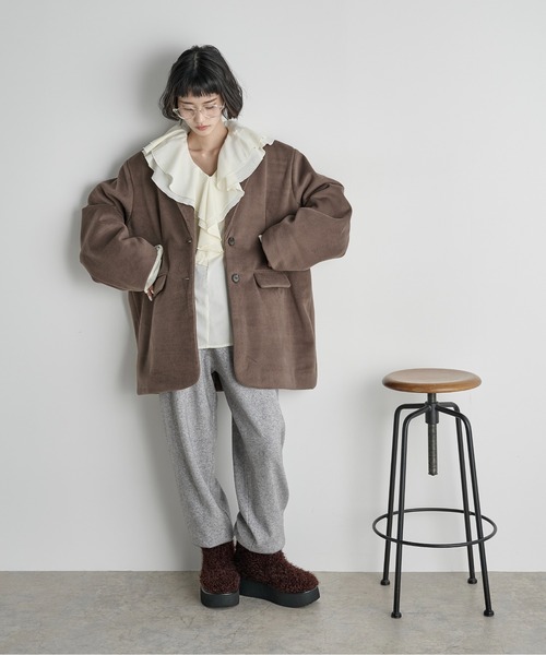 THE YOn（ザヨン）の「厚底シープボアブーツ（ブーツ・レディース・ブラック/ブラウン/グレイッシュベージュ・39/38/37）」の6枚目の写真