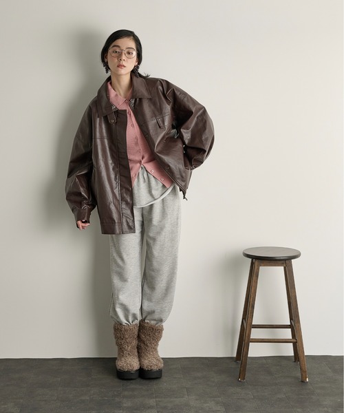 THE YOn（ザヨン）の「厚底シープボアブーツ（ブーツ・レディース・ブラック/ブラウン/グレイッシュベージュ・39/38/37）」の12枚目の写真