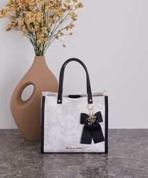 Maison de FLEUR｜メゾン ド フルールのバッグ（花柄