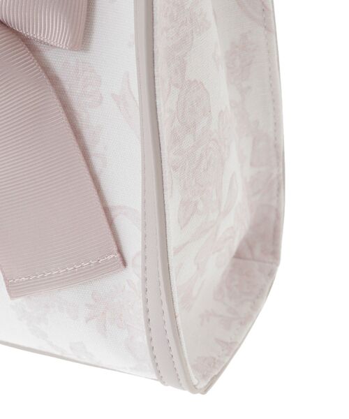 Maison de FLEUR（メゾンドフルール）の「フラワーガーデンプリント2Wayスクエアトート（トートバッグ・レディース・ブラック/ピンク・FREE）」の12枚目の写真