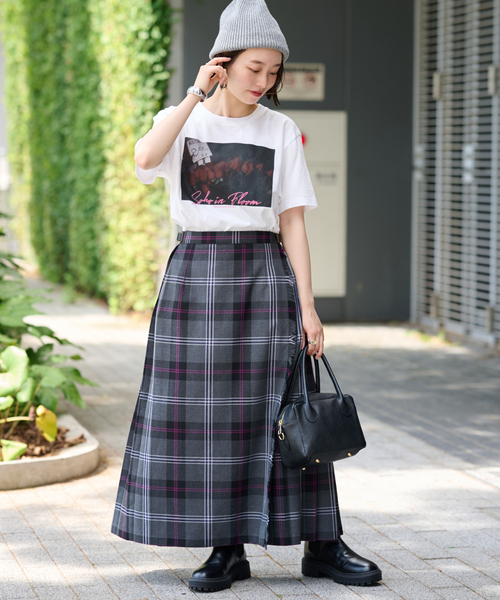 JOURNAL STANDARD relume(ジャーナルスタンダード レリューム)の「別注 TOMOYA WATANABE フォトTシャツ(Tシャツ/カットソー・レディース・ホワイト系その他/ホワイト/ホワイト×ホワイト・FREE)」の14枚目の写真