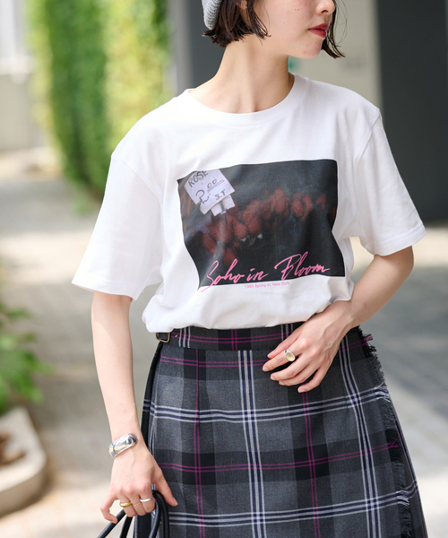 JOURNAL STANDARD relume(ジャーナルスタンダード レリューム)の「別注 TOMOYA WATANABE フォトTシャツ(Tシャツ/カットソー・レディース・ホワイト系その他/ホワイト/ホワイト×ホワイト・FREE)」の20枚目の写真