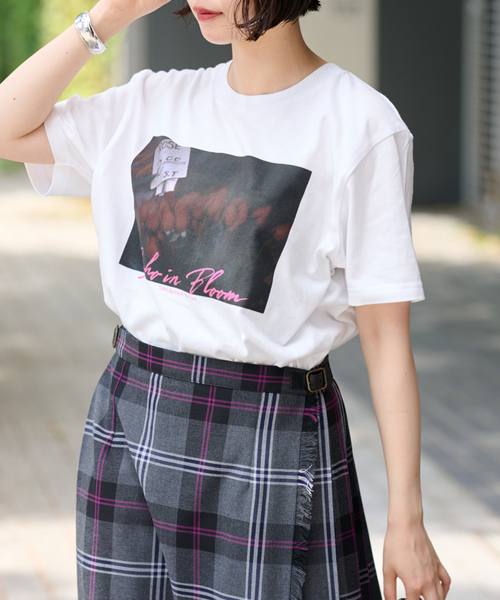 JOURNAL STANDARD relume(ジャーナルスタンダード レリューム)の「別注 TOMOYA WATANABE フォトTシャツ(Tシャツ/カットソー・レディース・ホワイト系その他/ホワイト/ホワイト×ホワイト・FREE)」の22枚目の写真